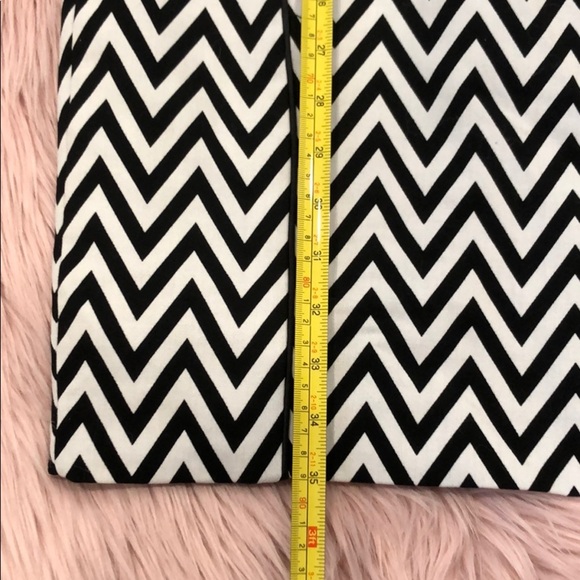 NWOT H&M Sleeveless Chevron Dress size 6 - Picture 3 of 7